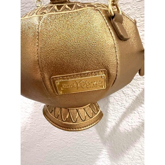 Disney Stitch Shoppe Loungefly Aladdin Jasmine Genie Magic Lamp Purse NEW Pin - Picture 3 of 8
